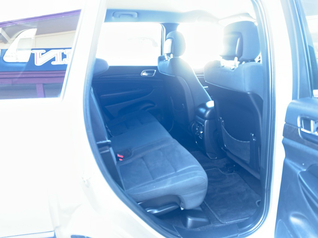 2011 Jeep Grand Cherokee Image 9