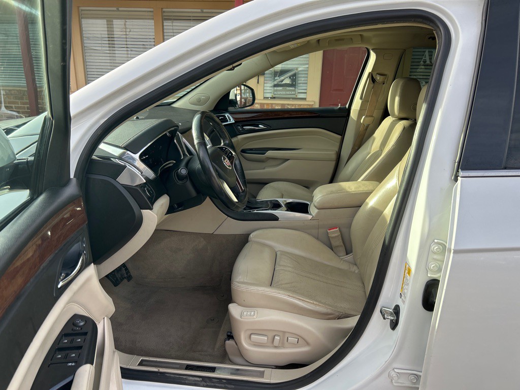 2013 Cadillac SRX Image 2