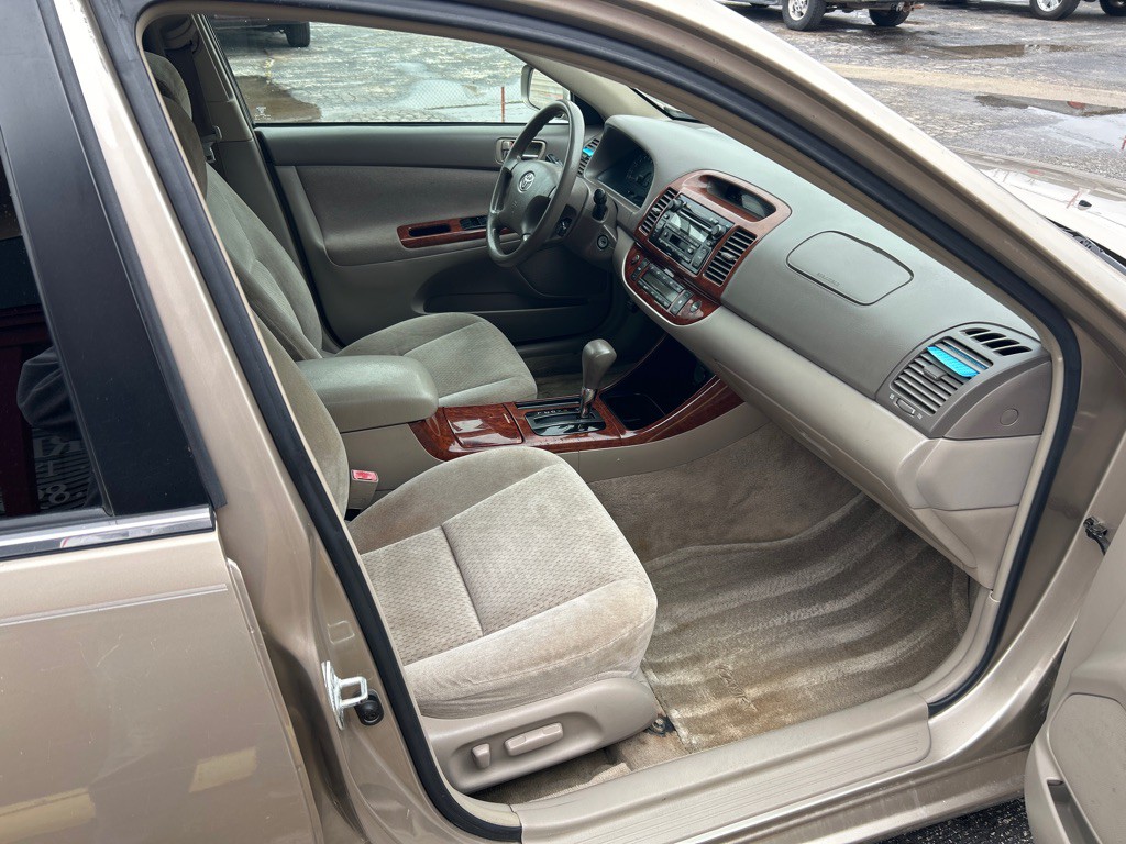 2002 Toyota Camry Image 11