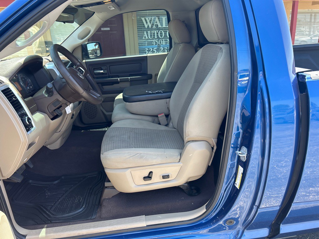 2010 Dodge Ram 1500 Image 2