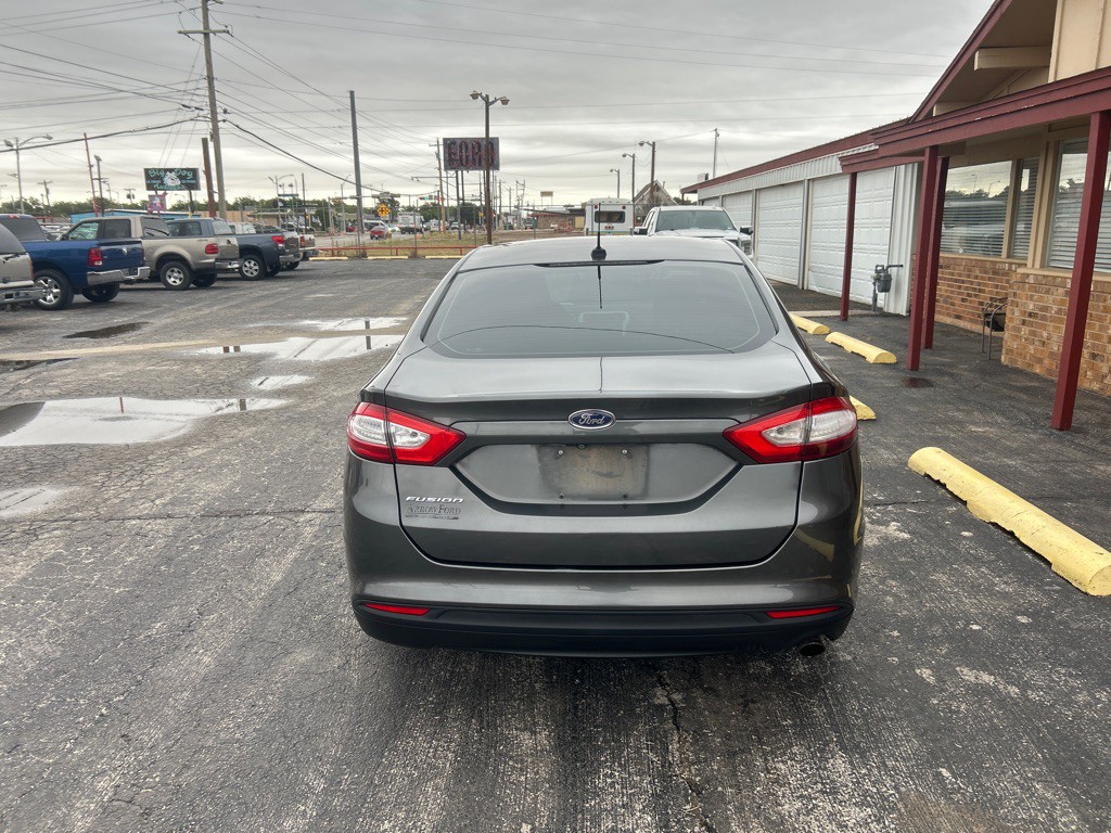 2015 Ford Fusion Image 8
