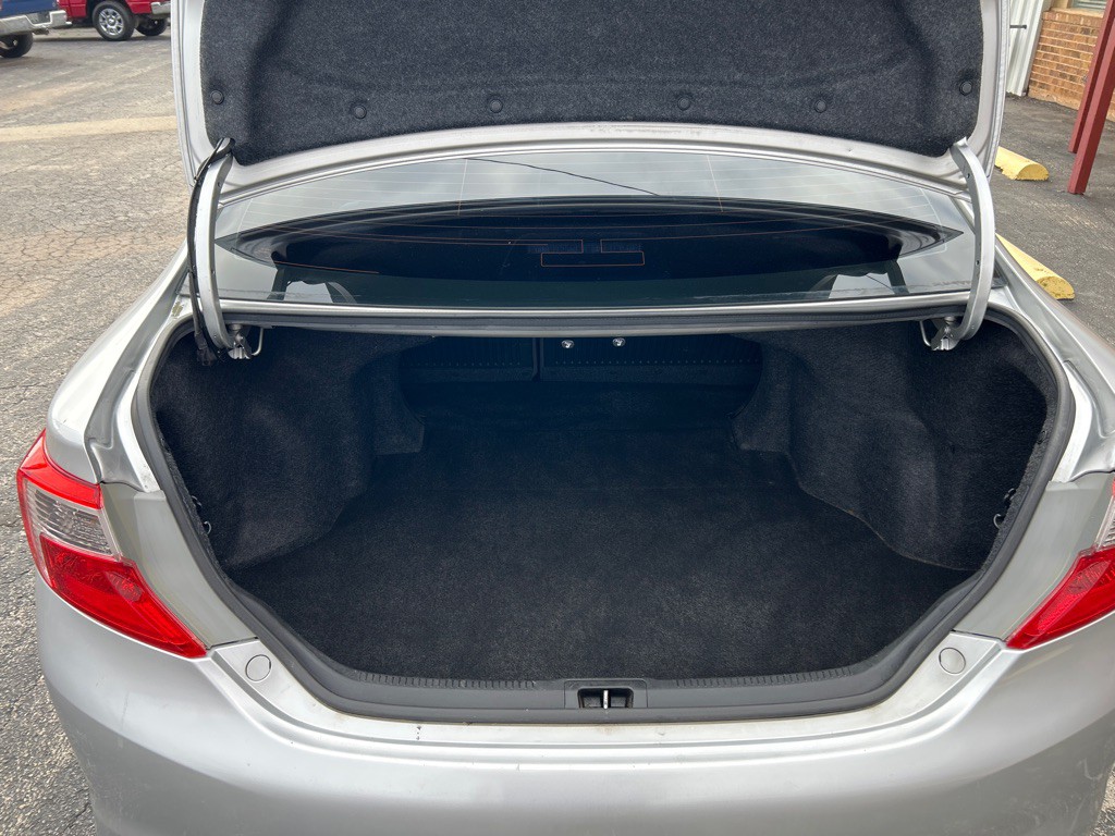 2014 Toyota Camry Image 6