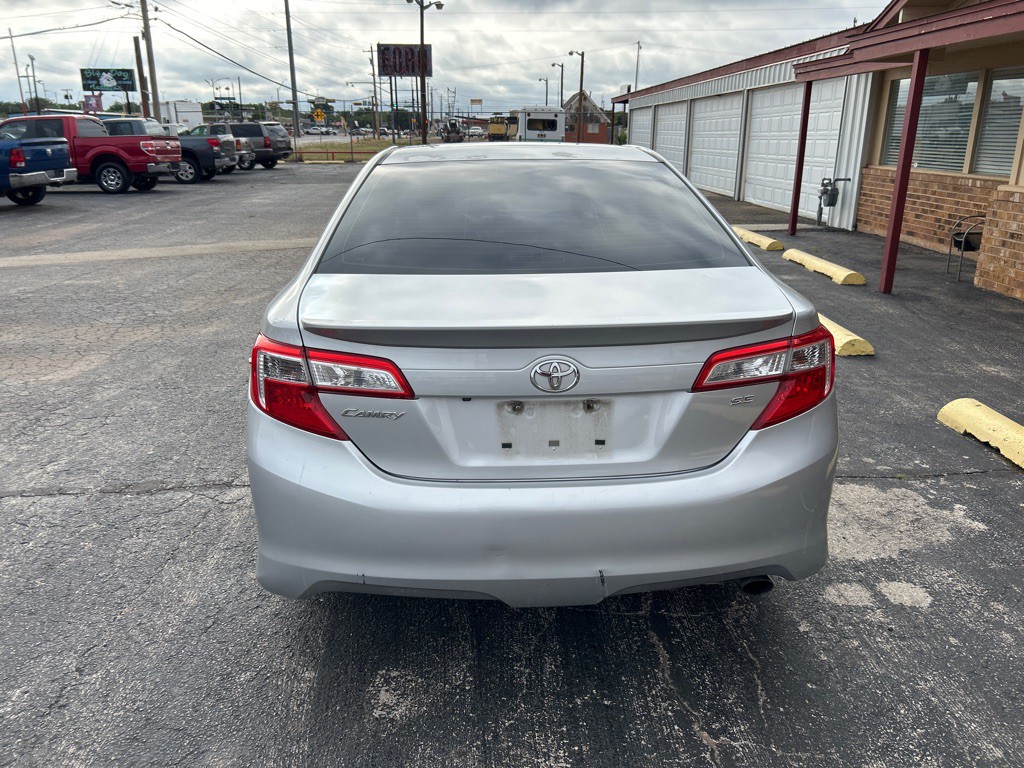 2014 Toyota Camry Image 7