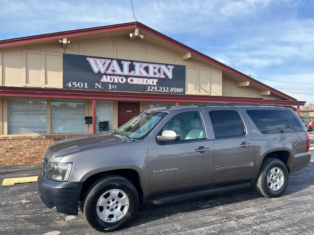 2012 Chevrolet Suburban Image 1