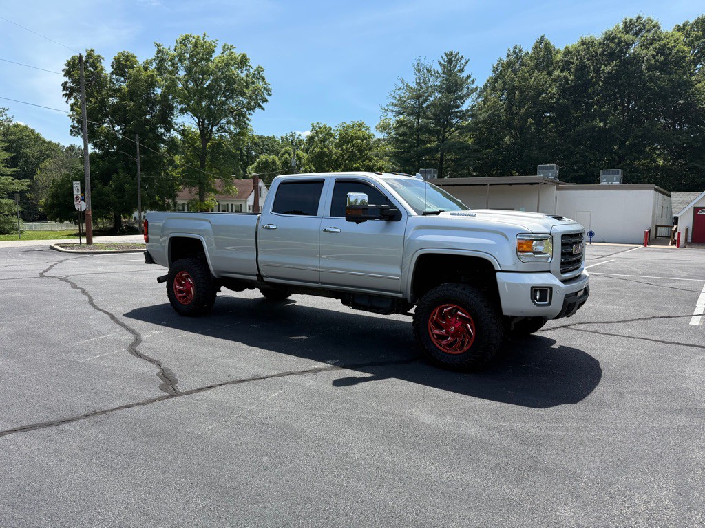 2019 GMC Sierra Image 3