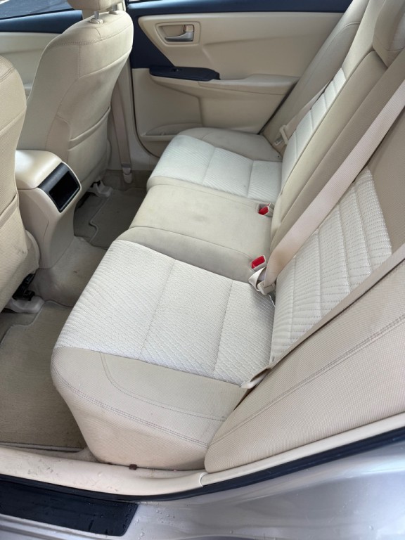 2016 Toyota Camry Image 6