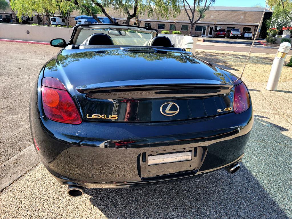 2004 Lexus SC 430 Image 8