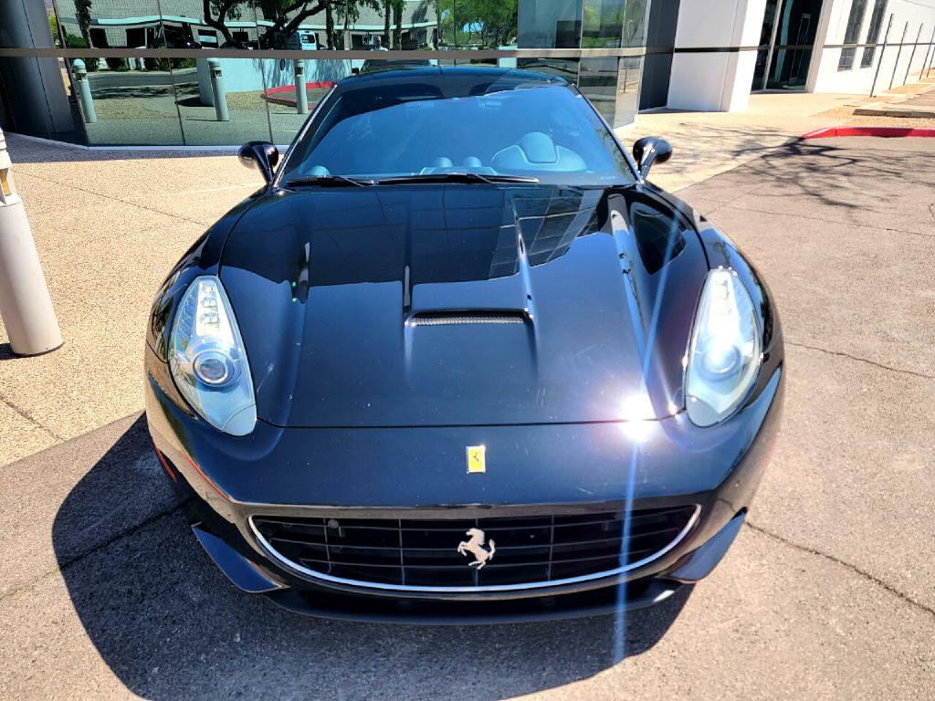 2011 Ferrari CALIFORNIA Image 17