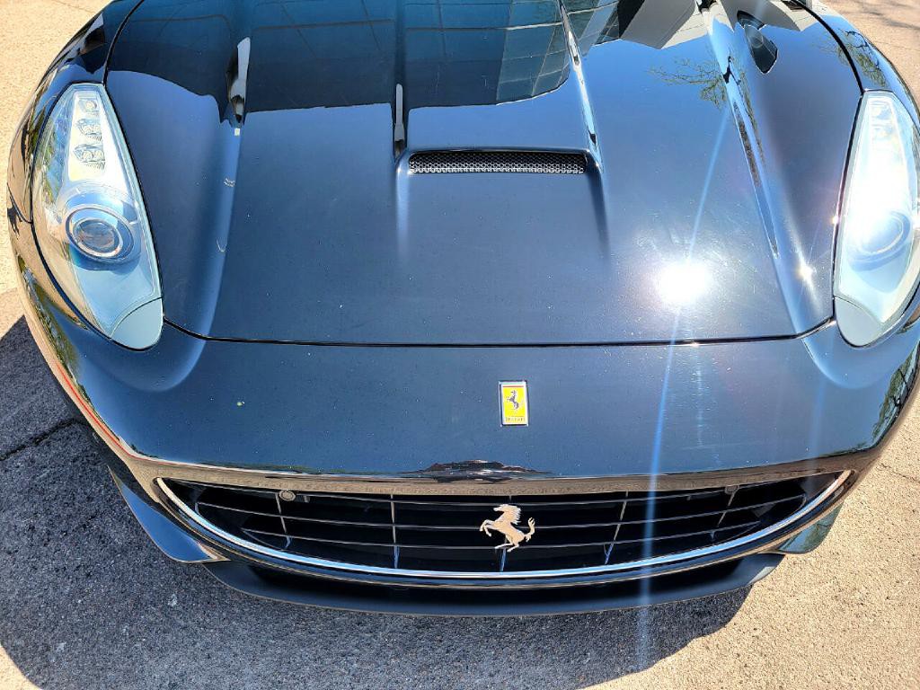 2011 Ferrari CALIFORNIA Image 21