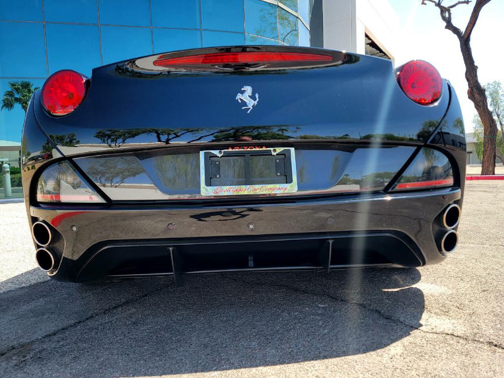 2011 Ferrari CALIFORNIA Image 25