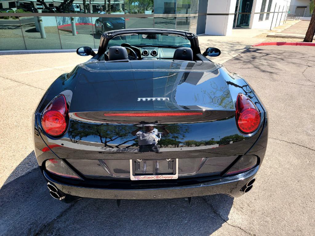 2011 Ferrari CALIFORNIA Image 26