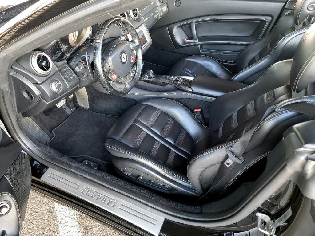 2011 Ferrari CALIFORNIA Image 41