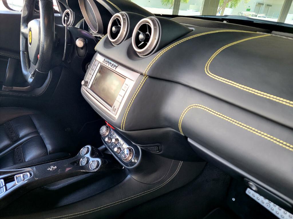 2011 Ferrari CALIFORNIA Image 72