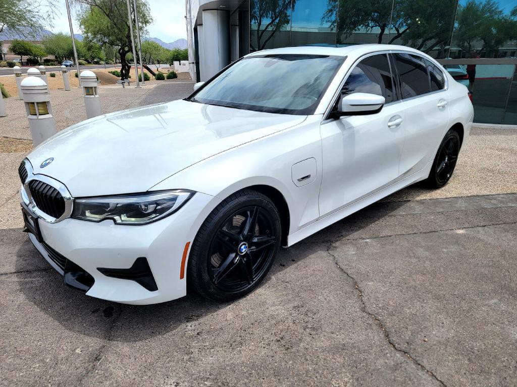 2022 BMW 3 Series Image 3