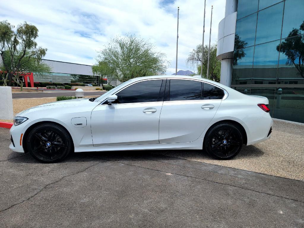 2022 BMW 3 Series Image 5