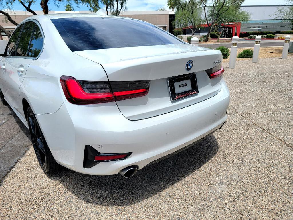 2022 BMW 3 Series Image 17