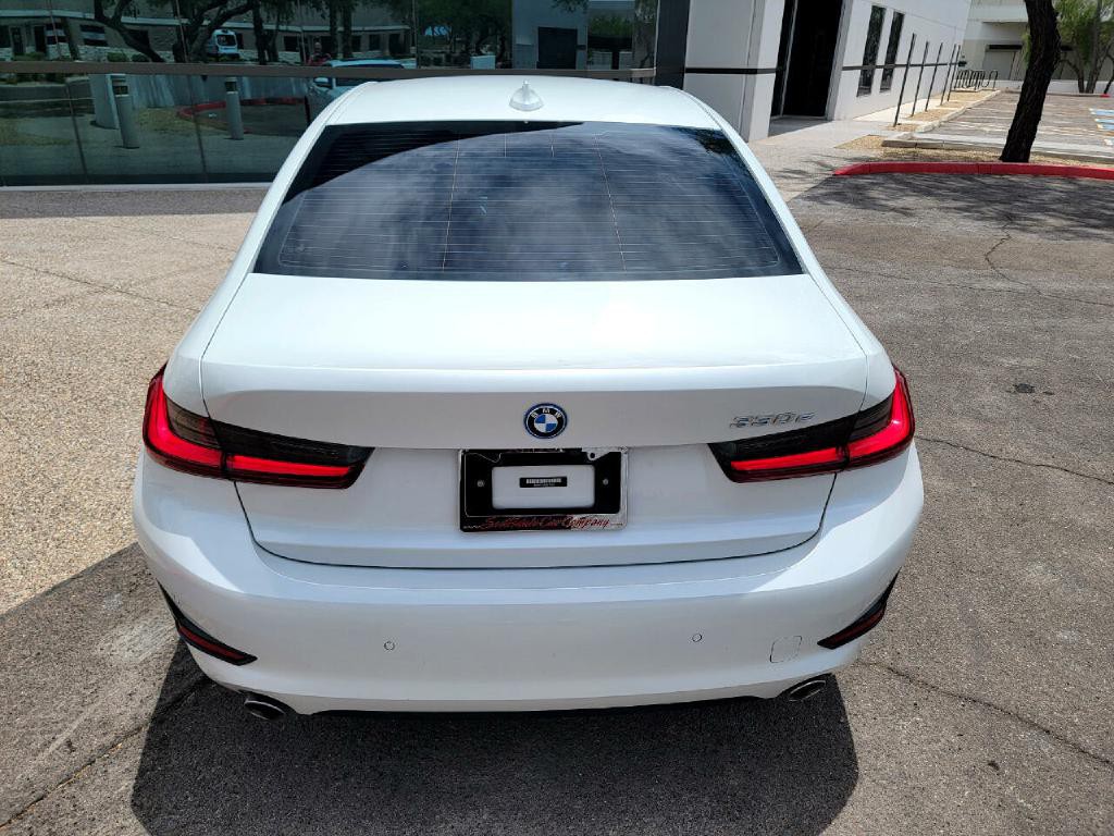 2022 BMW 3 Series Image 18