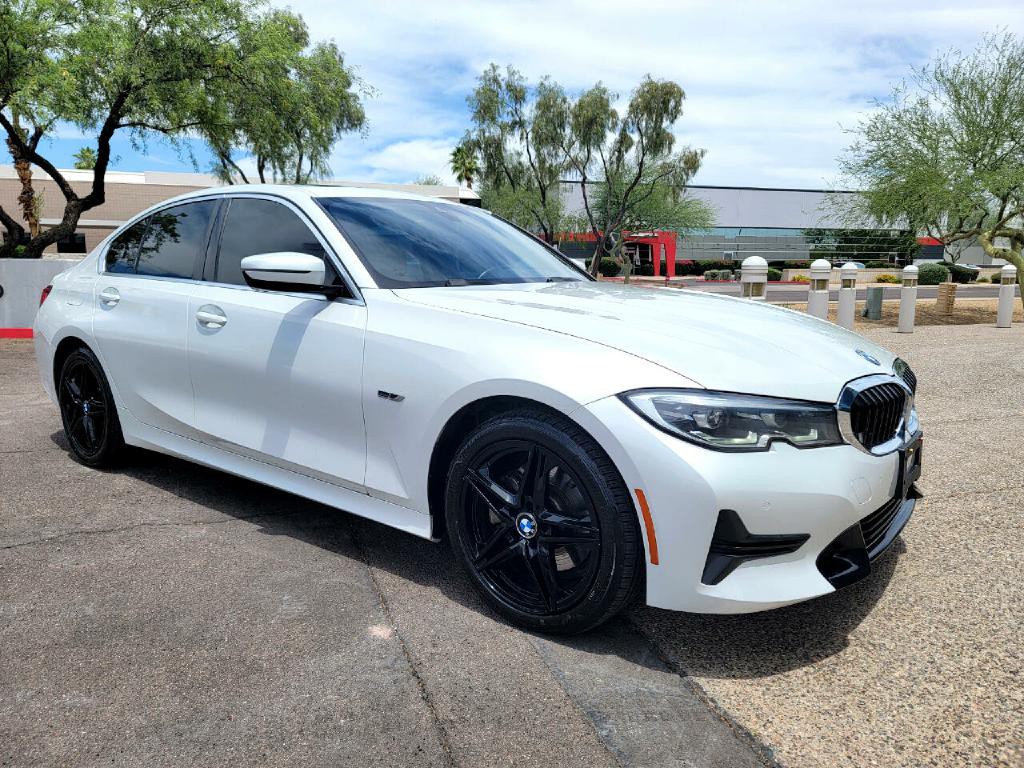 2022 BMW 3 Series Image 23
