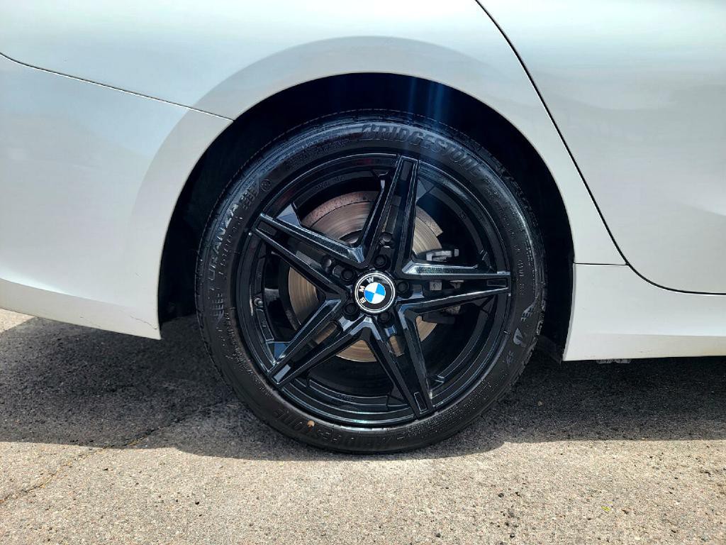 2022 BMW 3 Series Image 27