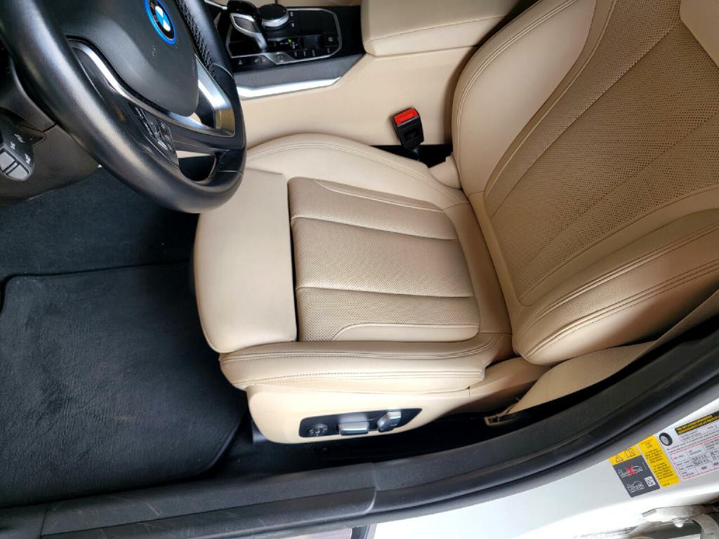 2022 BMW 3 Series Image 31