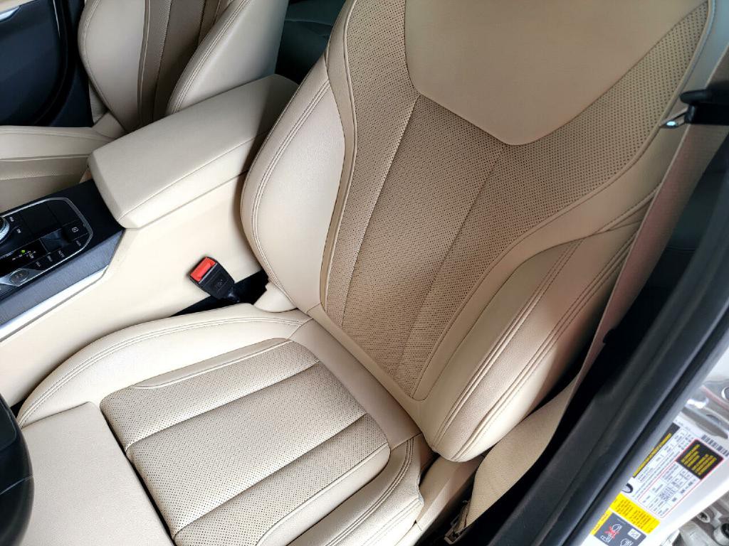 2022 BMW 3 Series Image 32