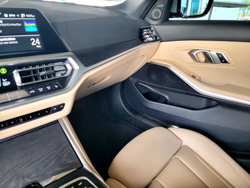 2022 BMW 3 Series Image 43