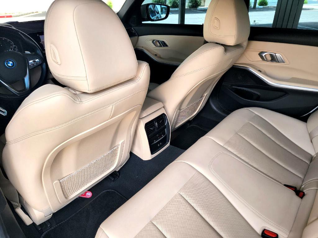 2022 BMW 3 Series Image 48