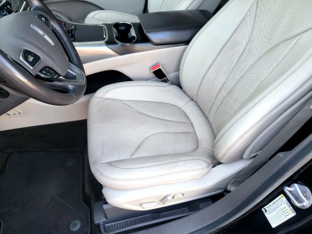 2016 Lincoln MKX Image 27