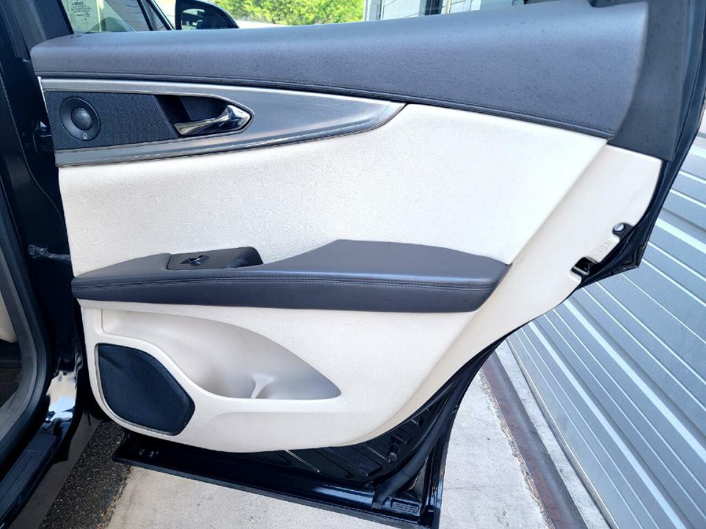 2016 Lincoln MKX Image 47