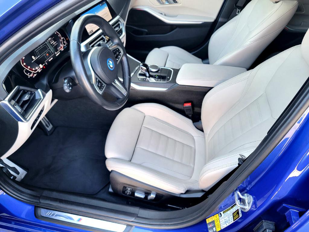 2022 BMW 3 Series Image 37