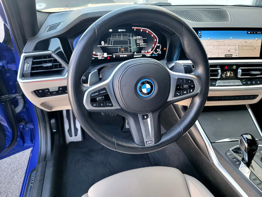2022 BMW 3 Series Image 42