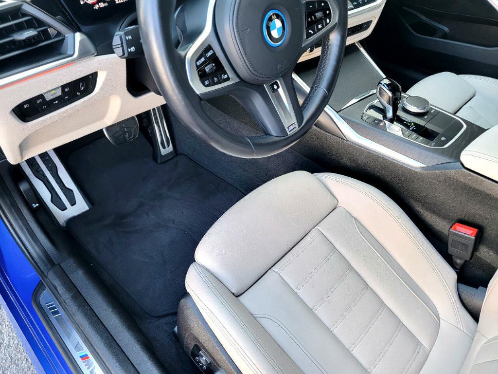 2022 BMW 3 Series Image 43