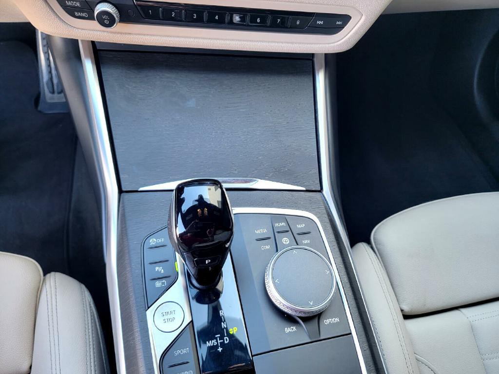 2022 BMW 3 Series Image 53