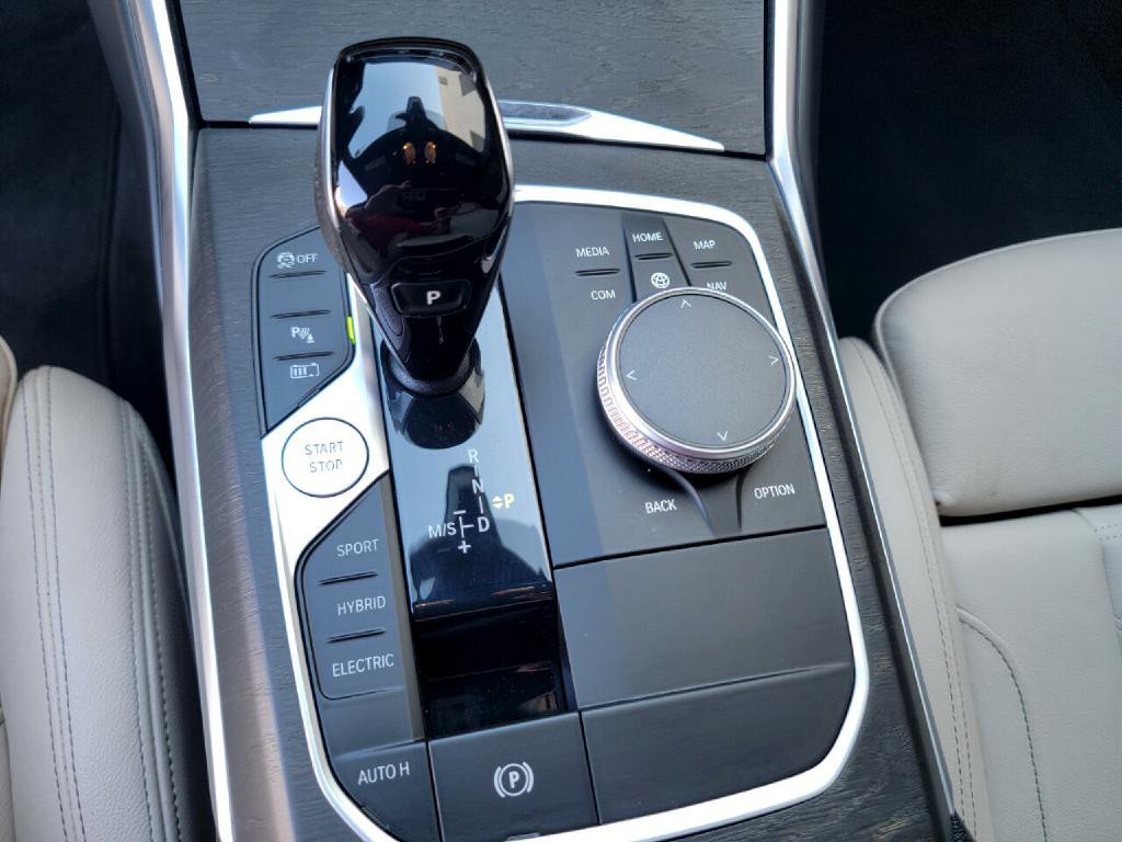 2022 BMW 3 Series Image 54