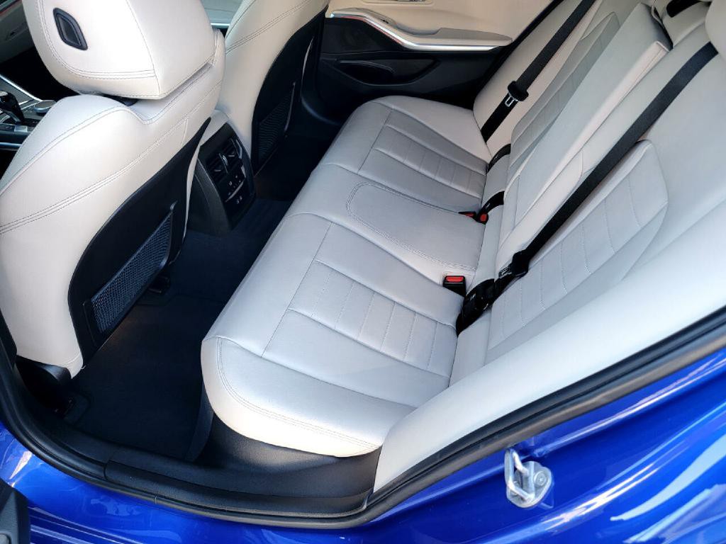 2022 BMW 3 Series Image 59