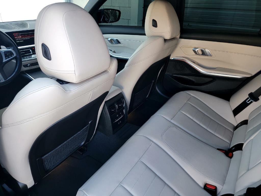 2022 BMW 3 Series Image 60