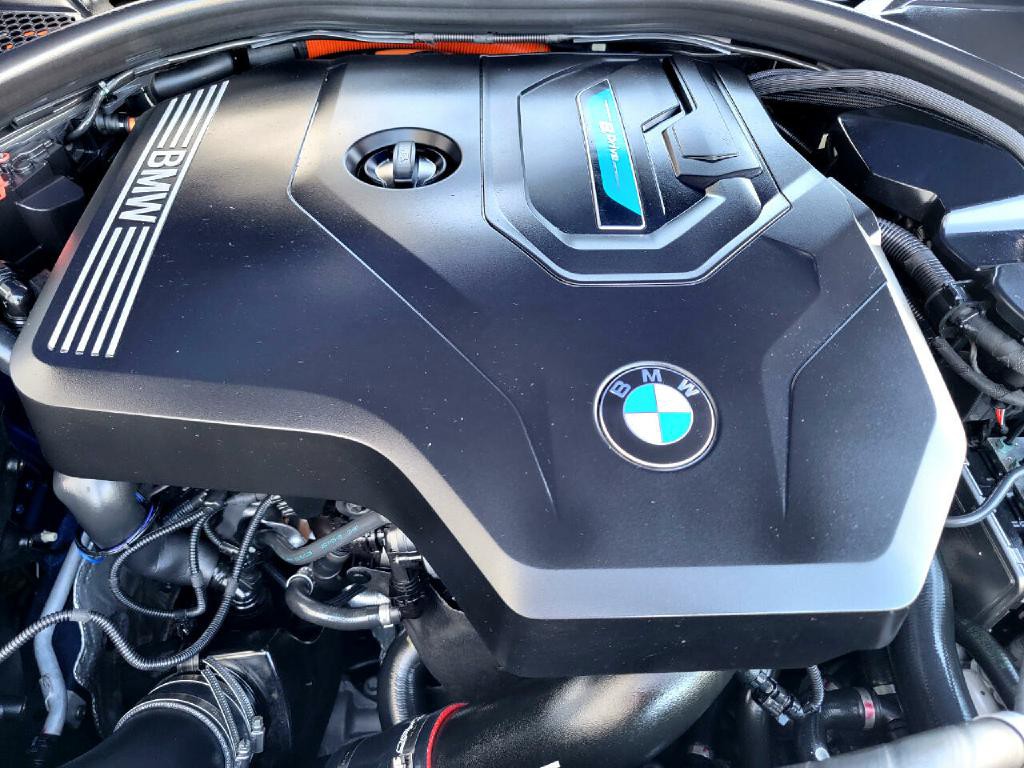2022 BMW 3 Series Image 80