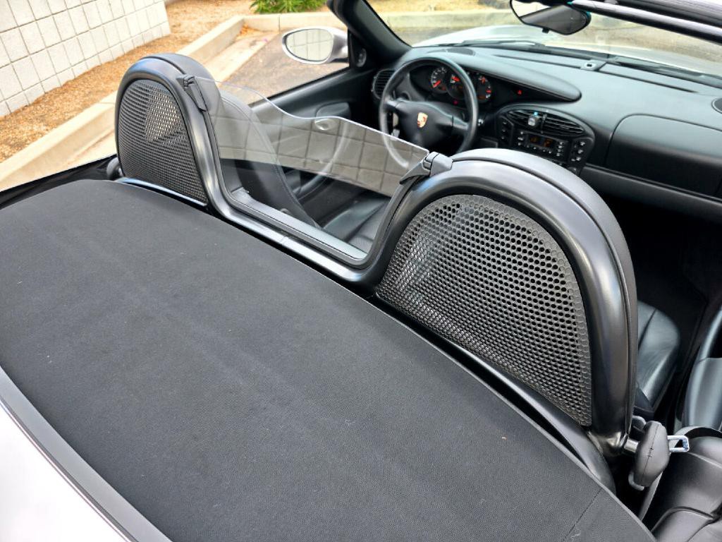 2001 Porsche Boxster Image 32