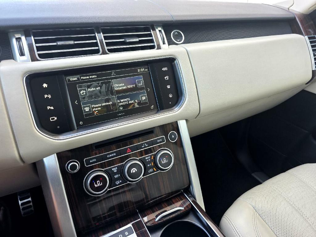2016 Land Rover Range Rover Image 17