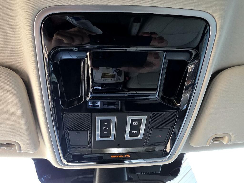 2016 Land Rover Range Rover Image 26