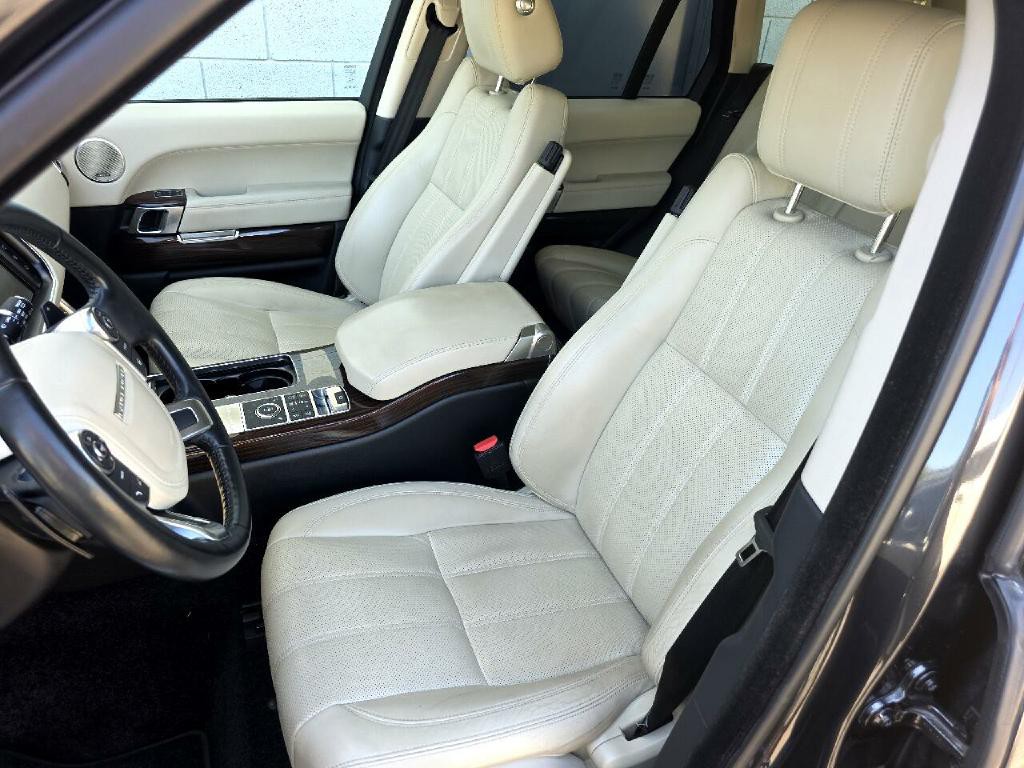 2016 Land Rover Range Rover Image 28
