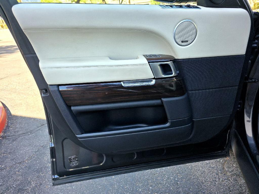 2016 Land Rover Range Rover Image 46