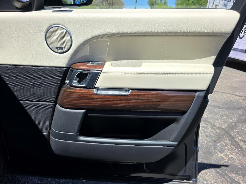 2016 Land Rover Range Rover Image 60