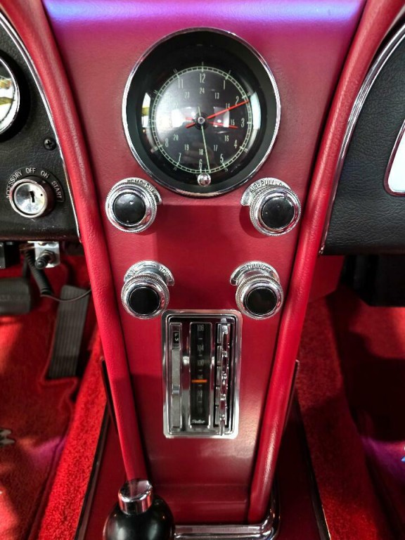 1967 Chevrolet Corvette Image 35