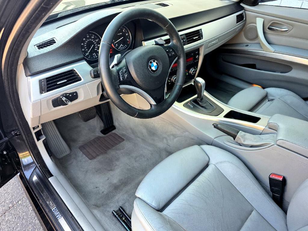 2009 BMW 3 Series Image 13