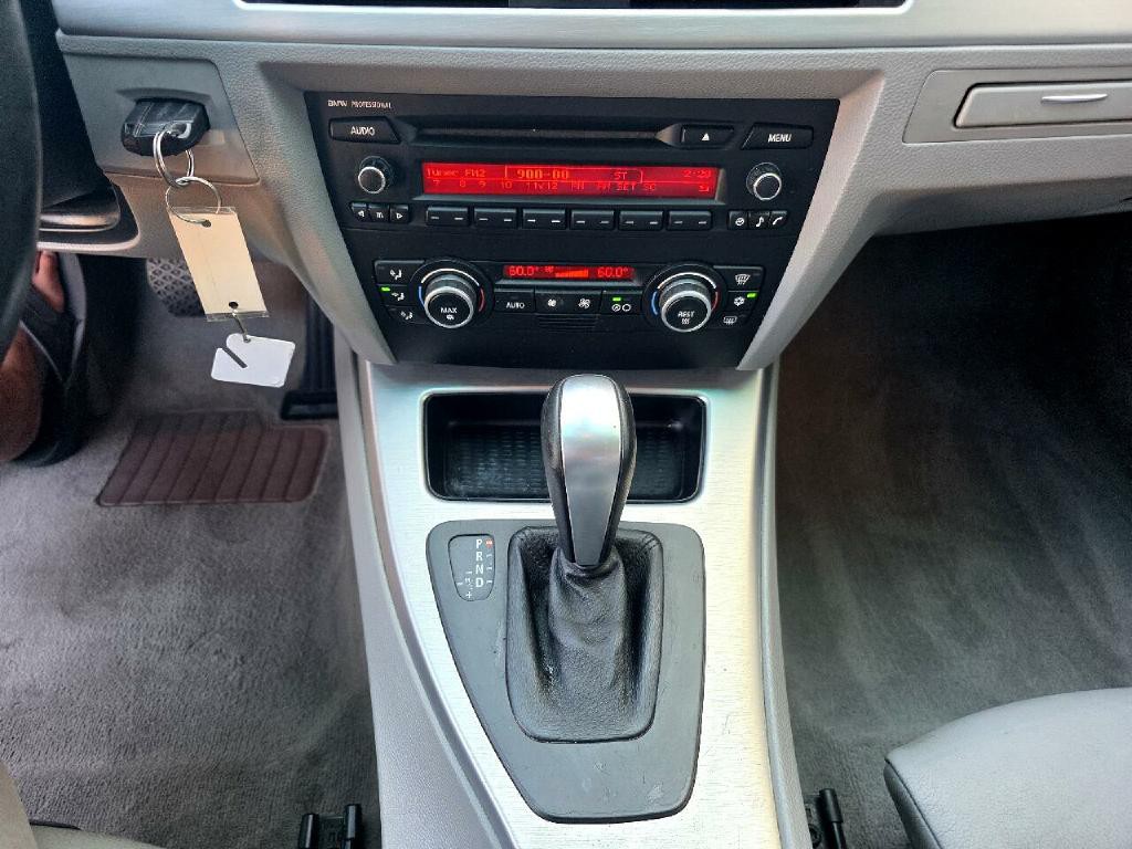 2009 BMW 3 Series Image 20
