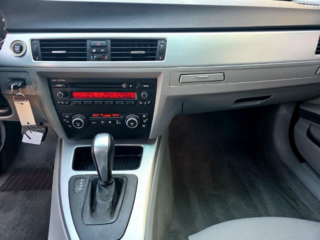 2009 BMW 3 Series Image 22