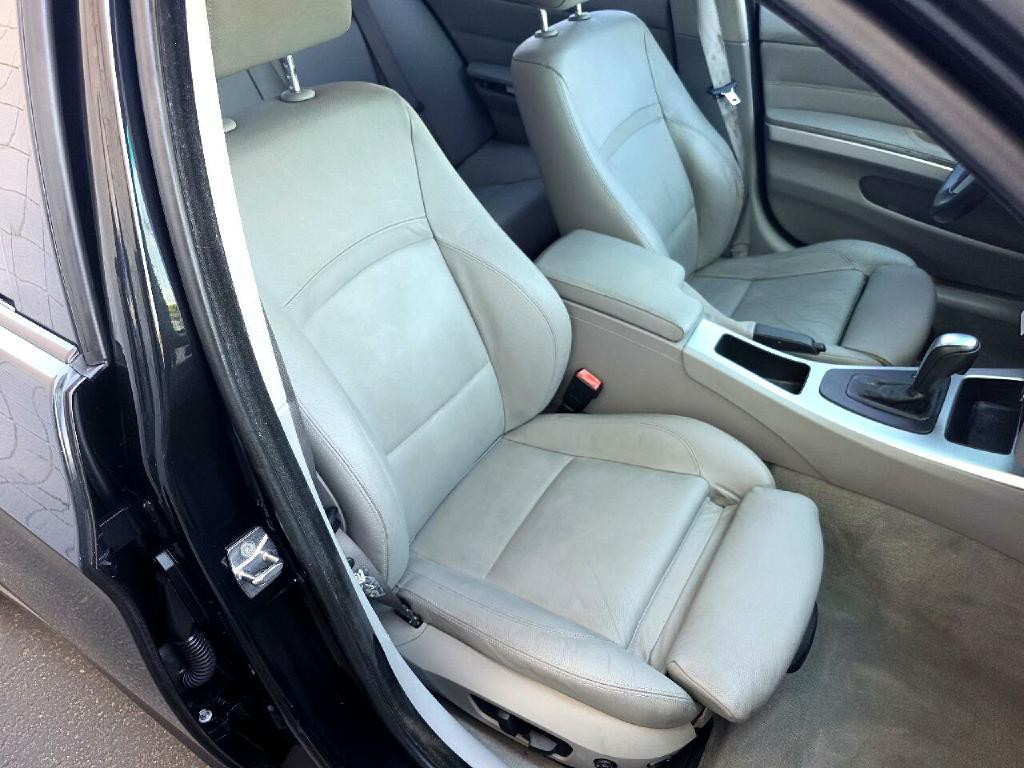 2009 BMW 3 Series Image 28