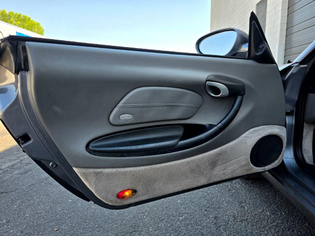 2002 Porsche Boxster Image 42