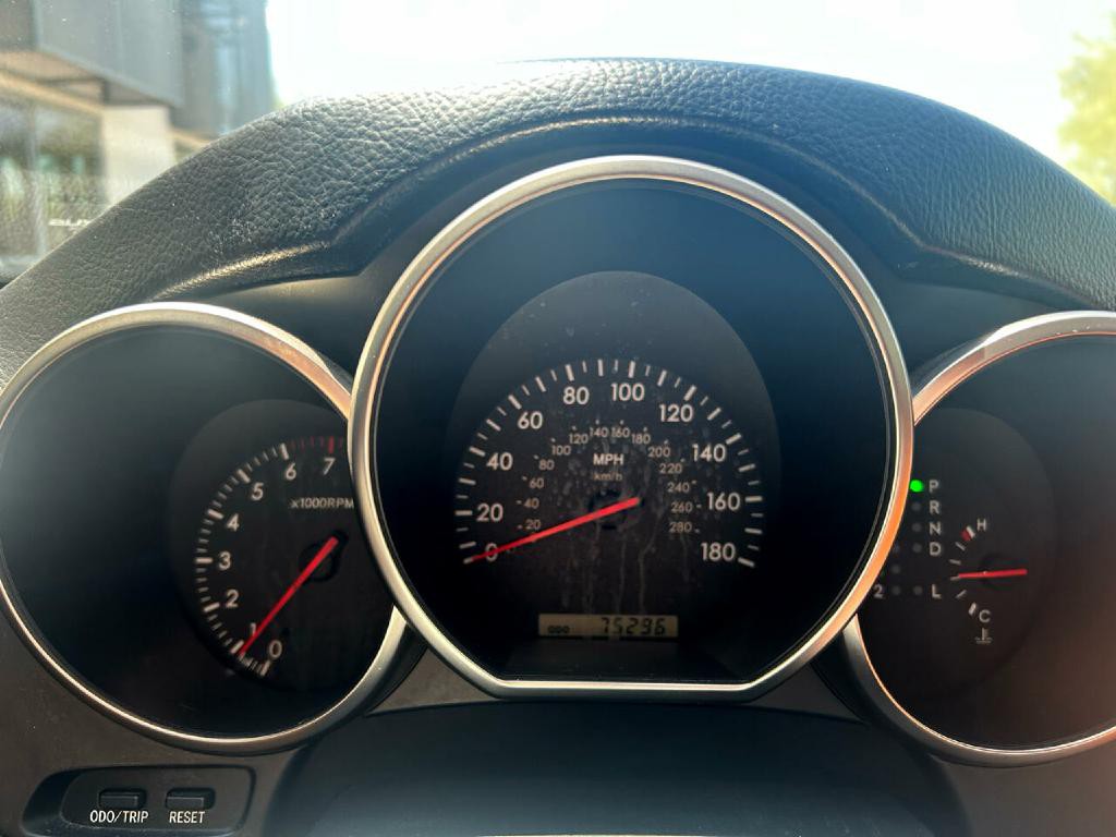 2004 Lexus SC 430 Image 32